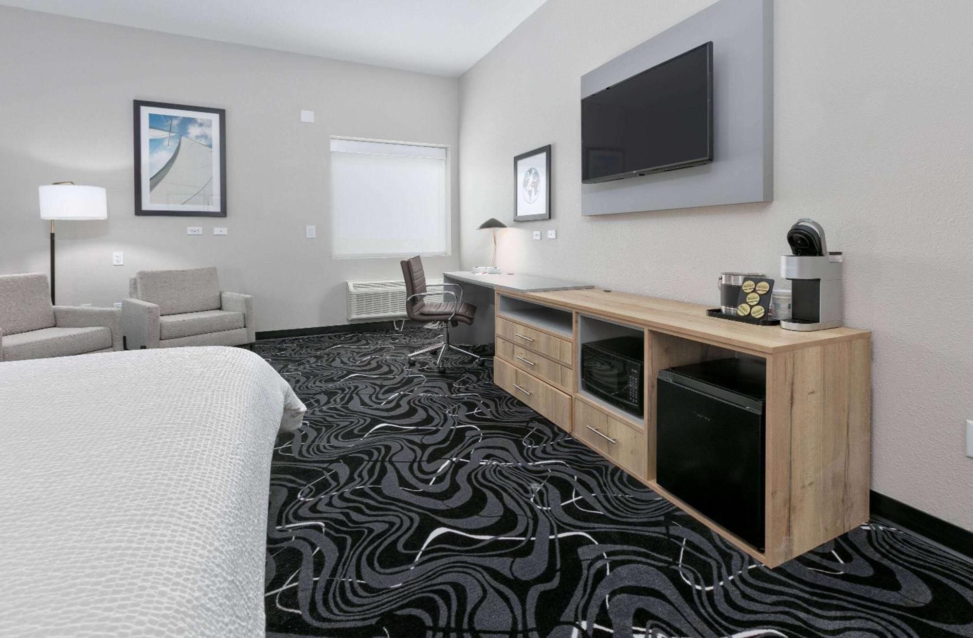 Hotel The Elm, A Ramada By Wyndham Little Elm Exterior foto